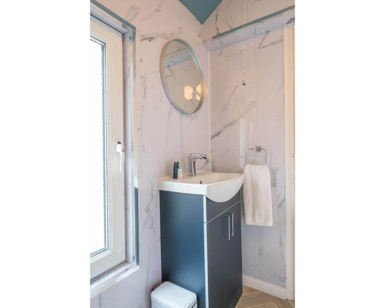 Central Belfast Apartments Chic Luxe R&R Pokój zdjęcie